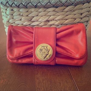 Gucci Hysteria Clutch! Like new condition